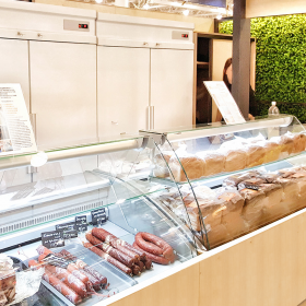 Vitrina frigorifica cu sistem frigorific static si motor interior, temperatura de lucru 0°C - +7°C - 148 cm